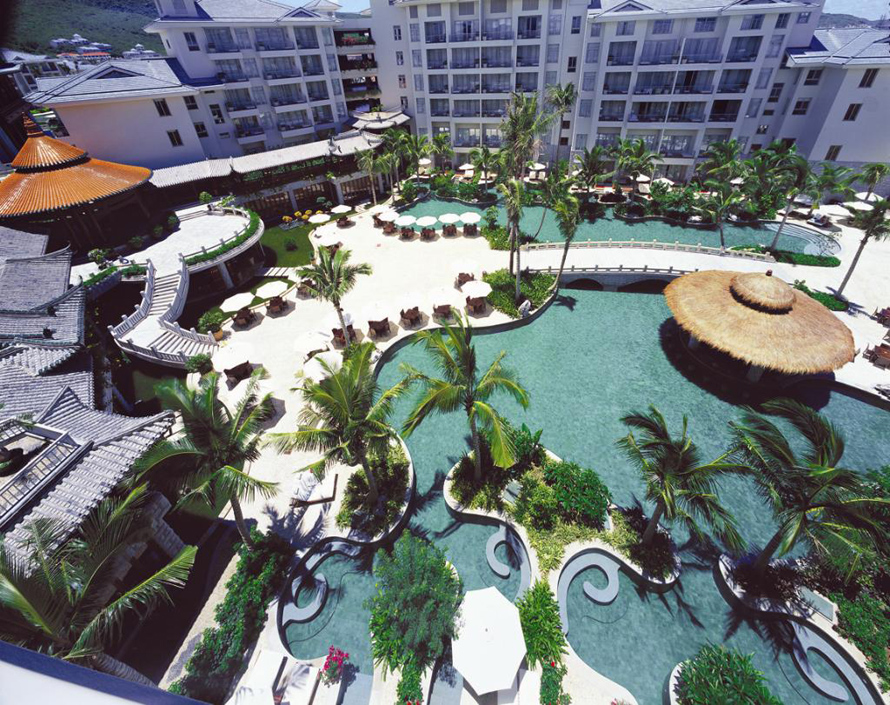 華宇皇冠假日酒店制服設計圖