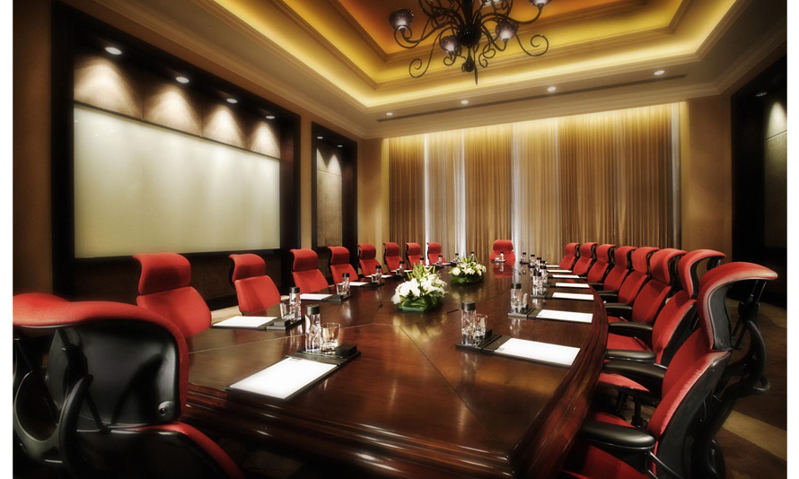 深圳華僑城洲際大酒店制服設計成功案例