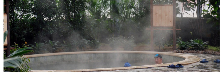 小韓村溫泉會所員工制服設計案例